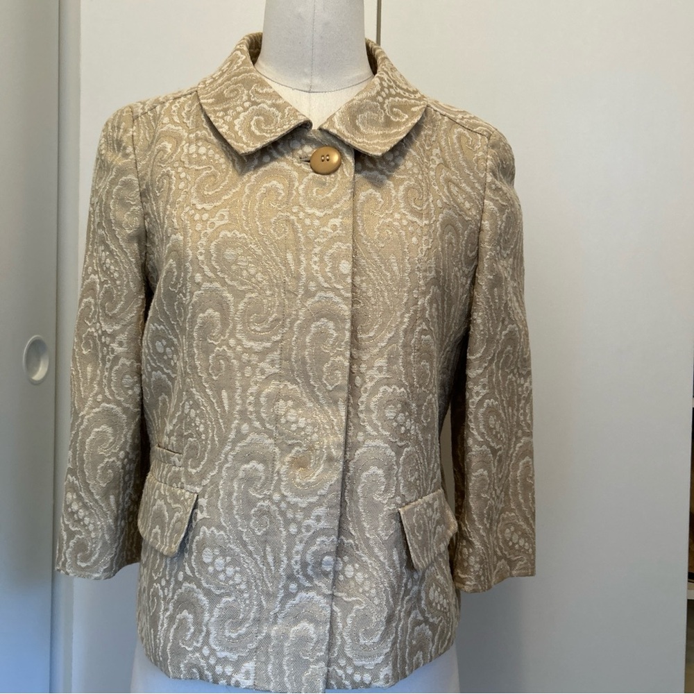 TALBOTS Petite! Beautiful Gold Metallic & Cream Lined Print Short Jacket